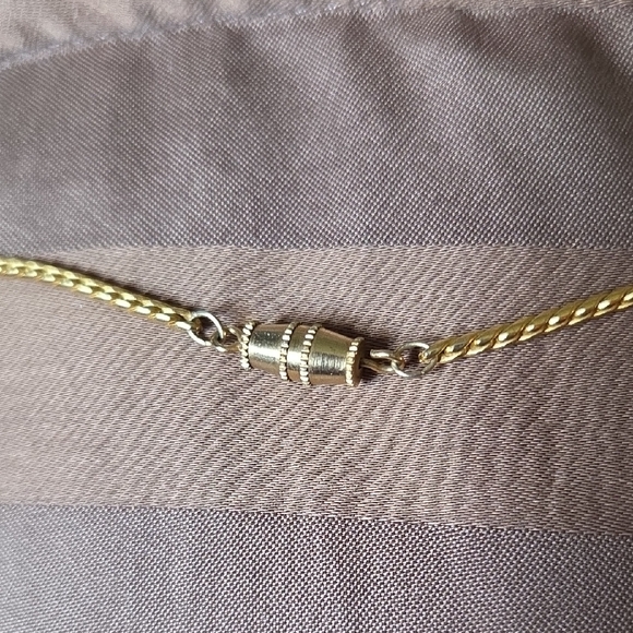 Vintage Aries Gold-Tone Ram & Horseshoe Pendant Necklace - Picture 5 of 5